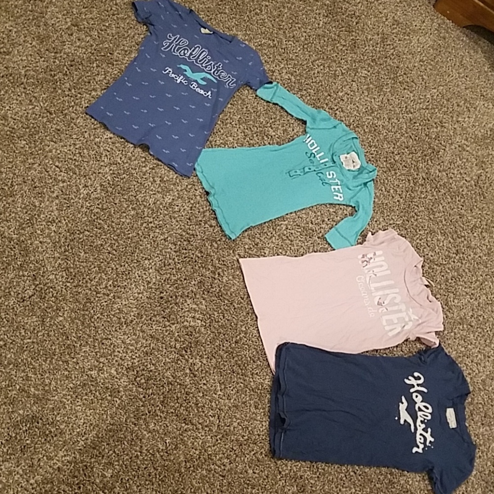 4 Hollister tops/the light teal top is 3/4 sleeve